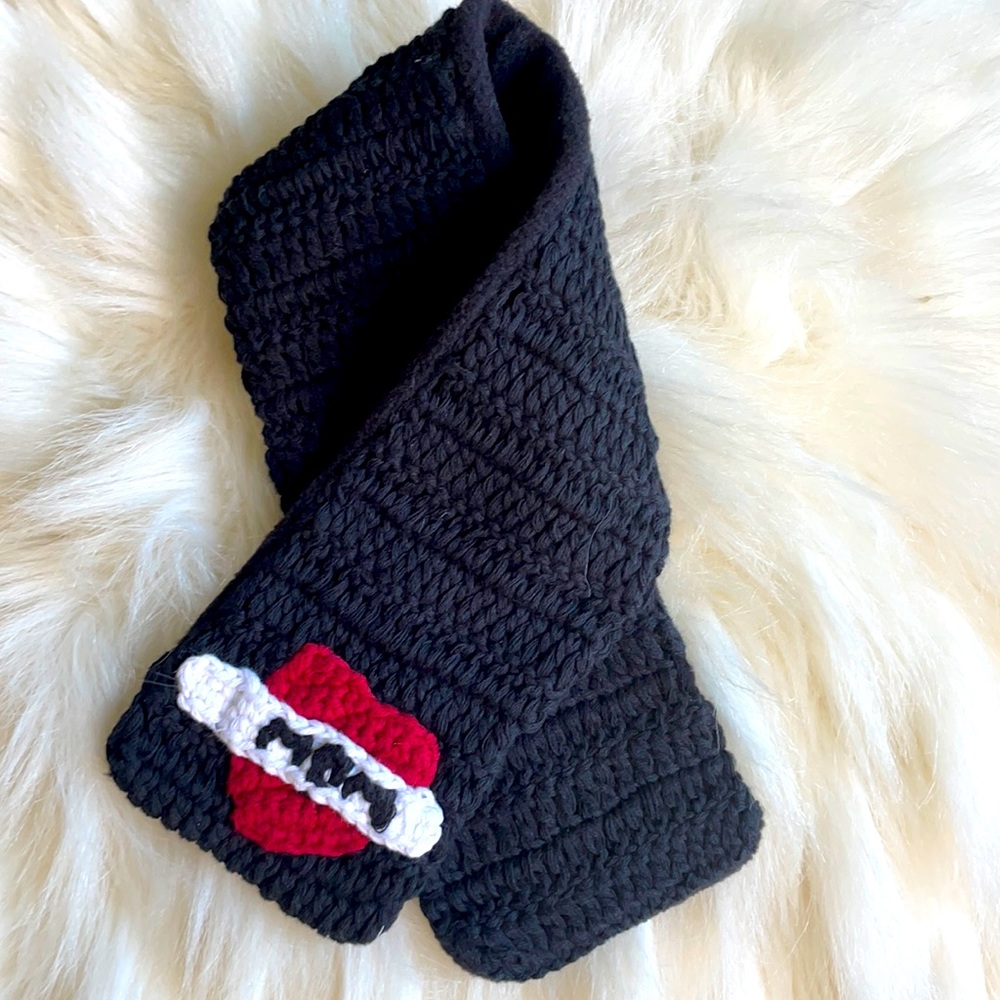 Marino Jean NWOT infant fleece lined scarf with mom heart